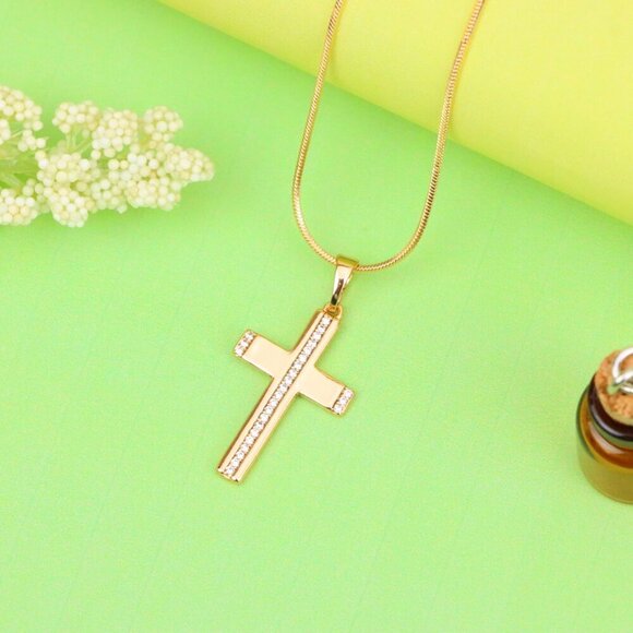 "Elegant Rose Gold Cross Pendant with Crystal Inlay Design, XPPT1269 - Picture 13 of 13